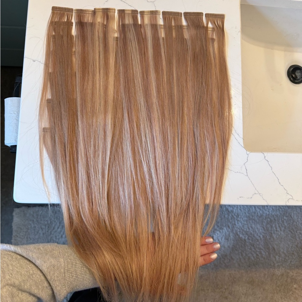 Donna Bella 16” Extensions (50 indiv. pieces)